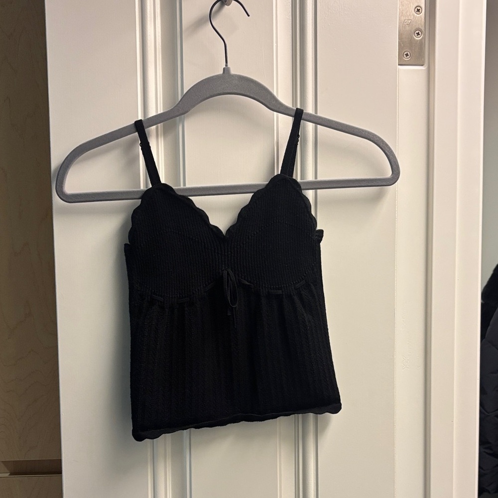 Aritzia Black Scalloped Women's Top